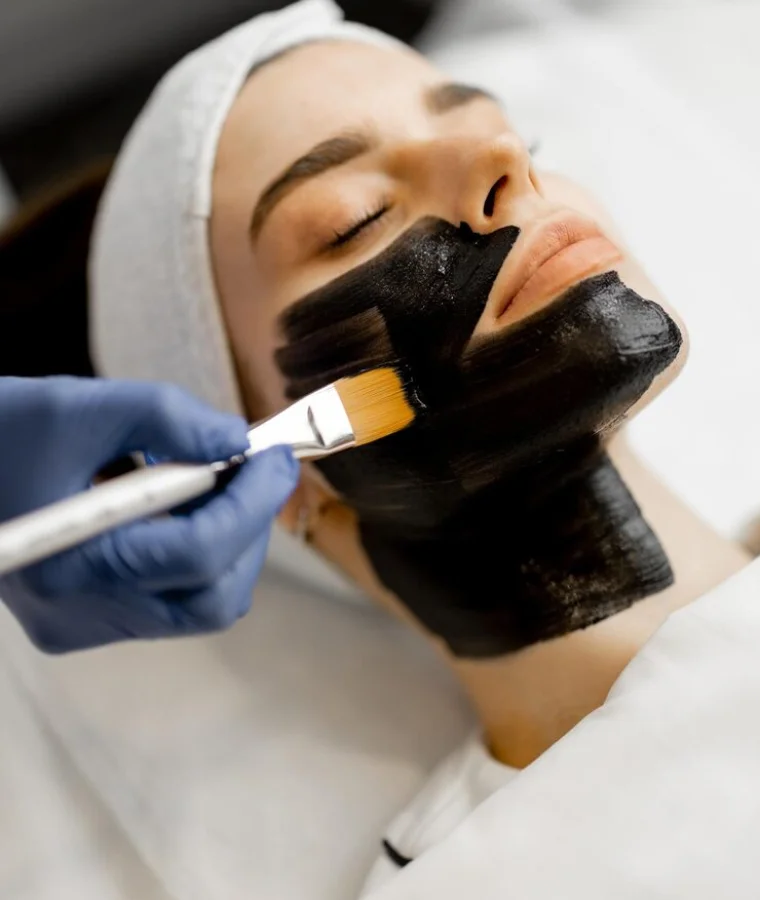 Hollywood Carbon Laser Facial